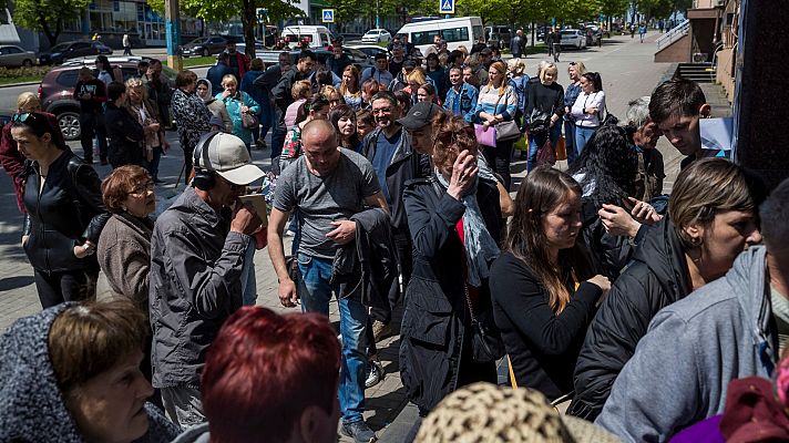 Telediario Fin de Semana - Madre, hija y nieta, tres generaciones que huyen de la guerra en Ucrania