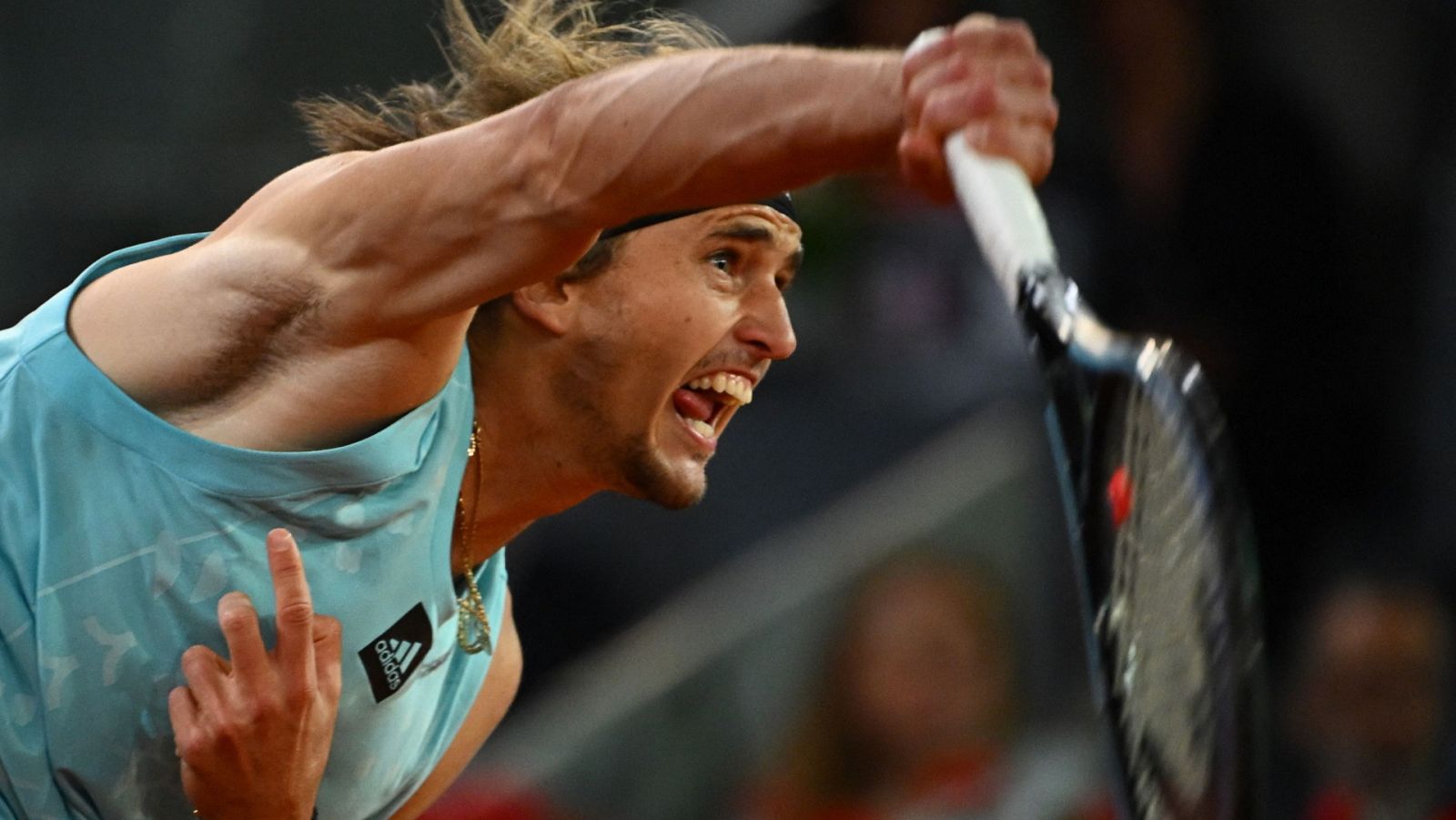 Tenis - ATP Mutua Madrid Open 2022. 2ª Semifinal: S. Tsitsipas - A. Zverev - ver ahora