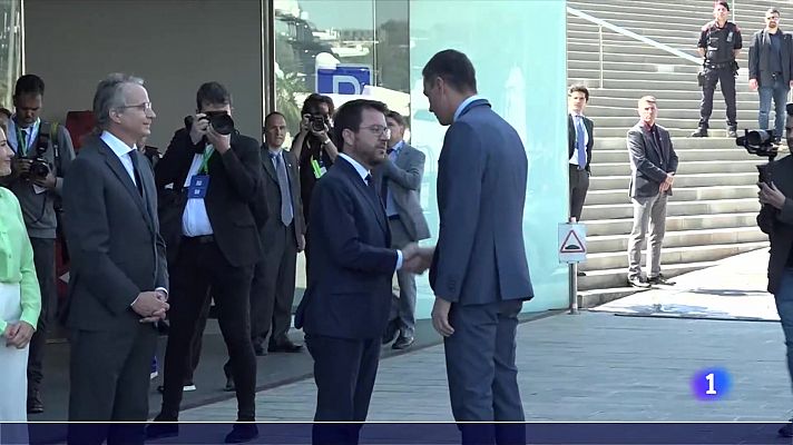 L'Informatiu - La directora del CNI, a la corda fluixa