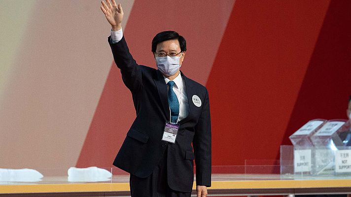 El expolicía John Lee, elegido nuevo líder de Hong Kong sin otros candidatos y con el beneplácito de Pekín 
