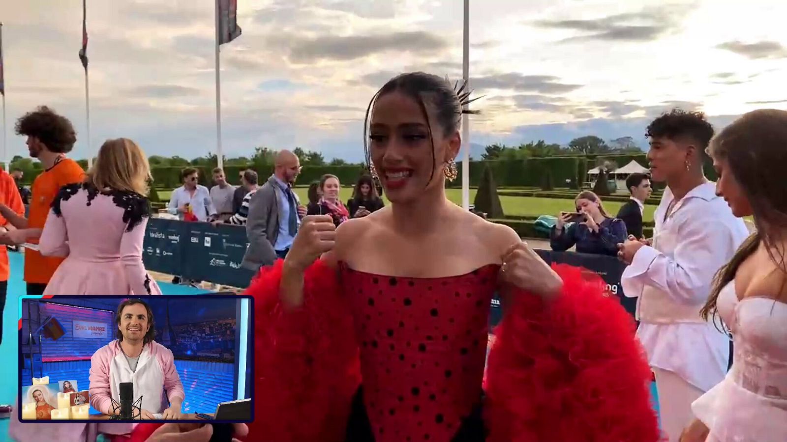 La reina Chanel en la Alfombra Turquesa de Eurovisión - Eurodramas y comedias | Ver