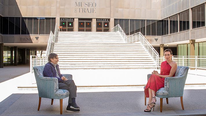 Flash moda - Flash Moda - Nieves Álvarez entrevista en exclusiva a Adolfo Domínguez