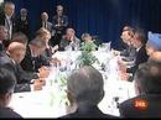  - La cumbre evita el fracaso