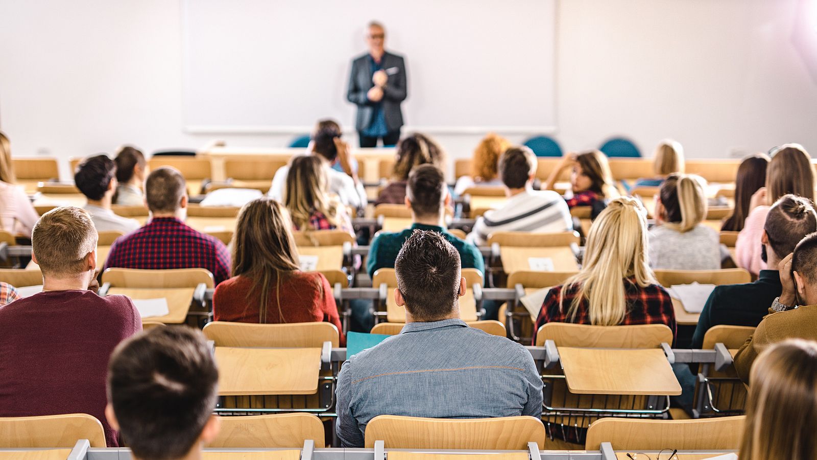 La futura ley de universidades reducirá la temporalidad al 20%