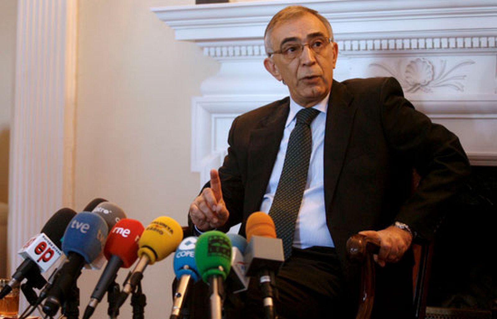 El embajador de Marruecos en España, Omar Azziman, ha afirmado hoy que la postura del Gobierno español, al decir que la ley marroquí impera en el Sáhara Occidental, "deja las cosas claras para el futuro" al reconocer que la ex colonia no es un territorio ocupado, sino que está bajo dominio del Reino alauí.