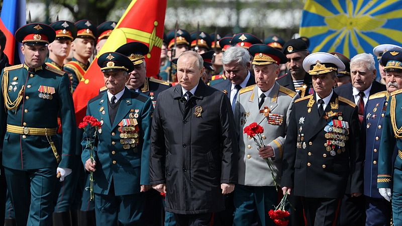 Putin culpa a la OTAN de la guerra en Ucrania en el Día de la Victoria - Ver ahora