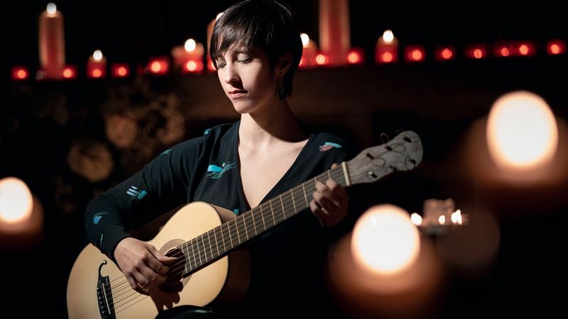 Actuación de la guitarrista Silvia Nogales - RTVE.es