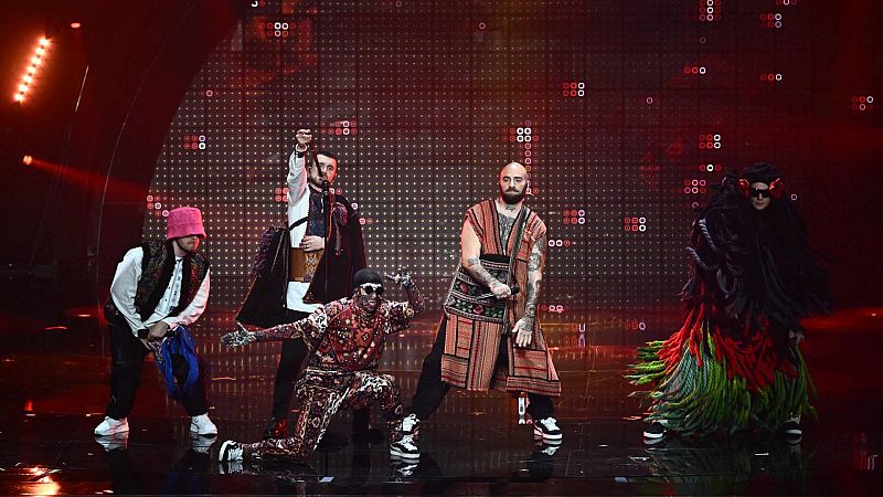 Eurovisión 2022 - Ucrania: Kalush Orchestra canta "Stefania" en la semifinal 1