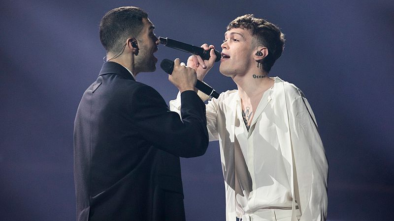 Eurovisión 2022 - Italia: Mahmood & BLANCO canta "Brívidi" en la semifinal 1 