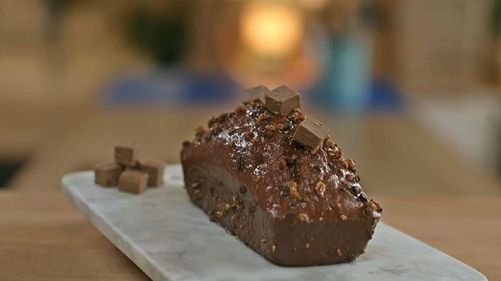 Receta de 'cake' de calabacín con glasa de chocolate