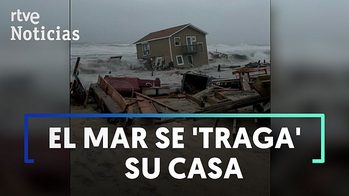 Modo Digital - Así derrumba el viento esta casa en plena costa de Carolina del Norte