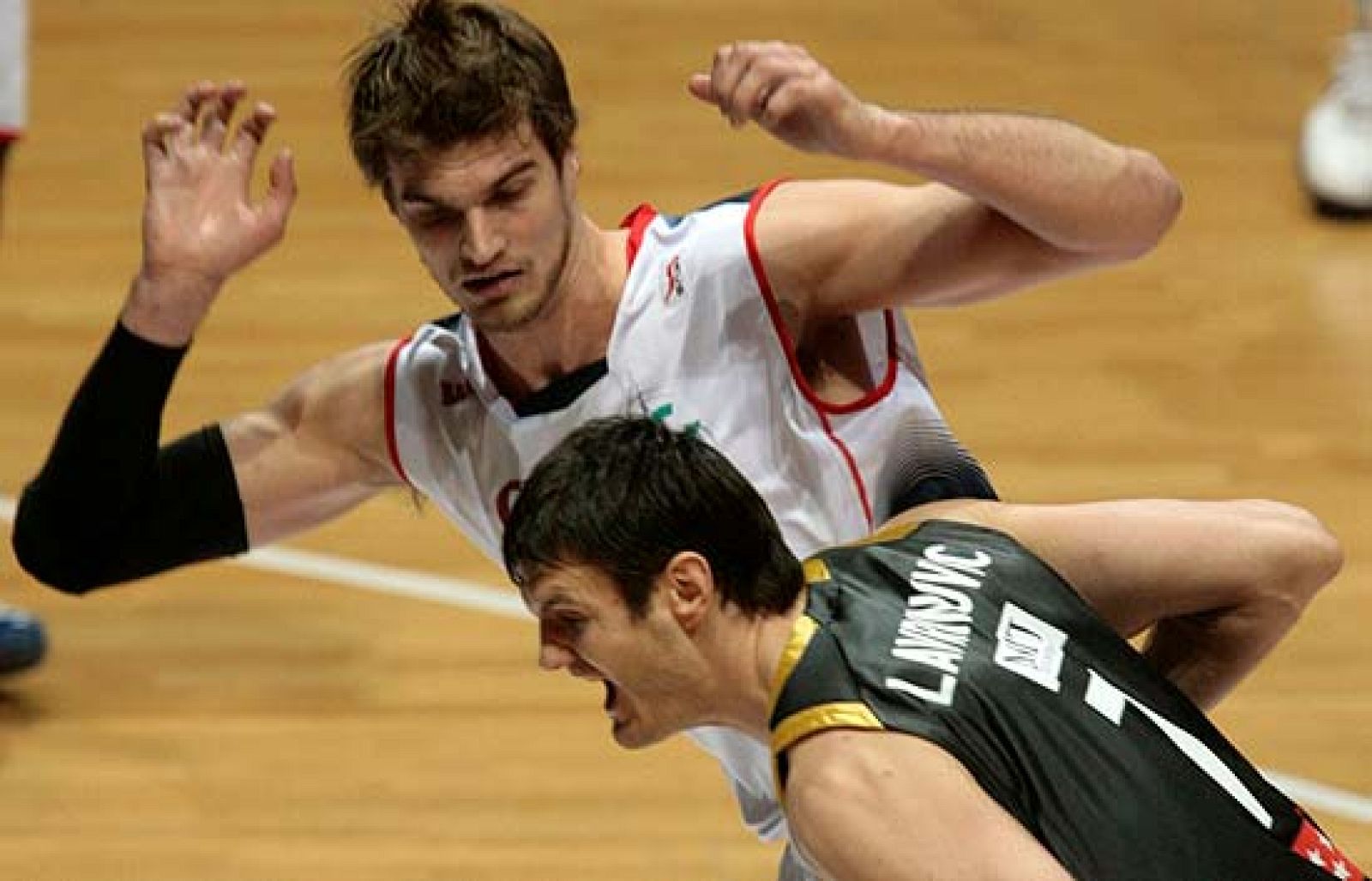 Tras derrotar al Panathinaikos, el Real Madrid no mostró su mejor nivel. Algo que sí hizo el Caja Laboral, que alcanzó su mejor juego de la temporada, para derrotar con contundencia a su rival