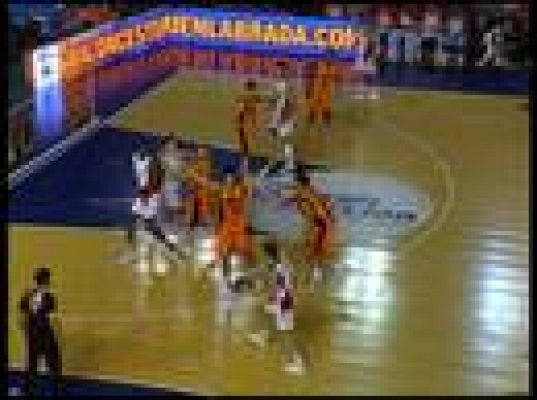 Baloncesto en RTVE - Ayuda en Acción 81 - 84 Suzuki M