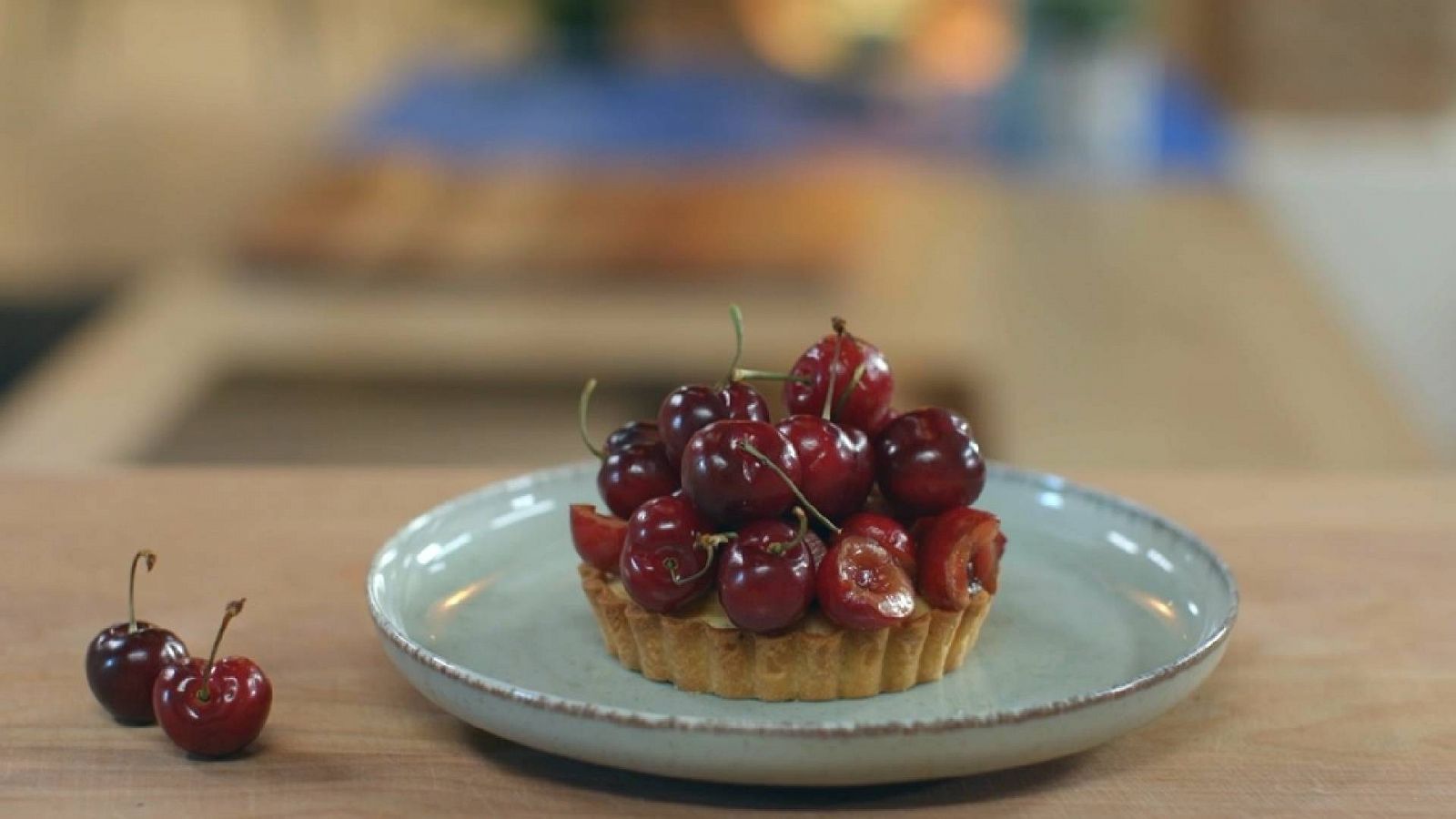 Menudos Torres - Receta de tartaleta de cereza y almendra