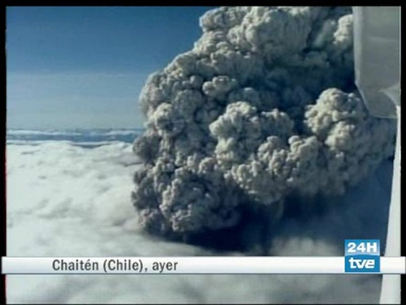 Las cenizas del volcán Chaitén obliga a evacuar varios pueblos de Chile