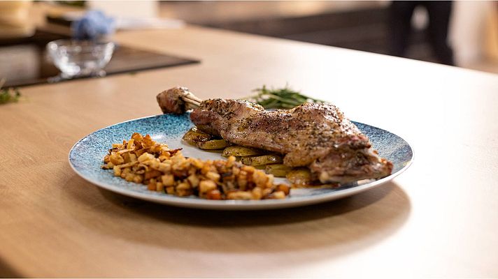 Menudos Torres - Receta de cabrito al horno con migas de anchoas y orejones