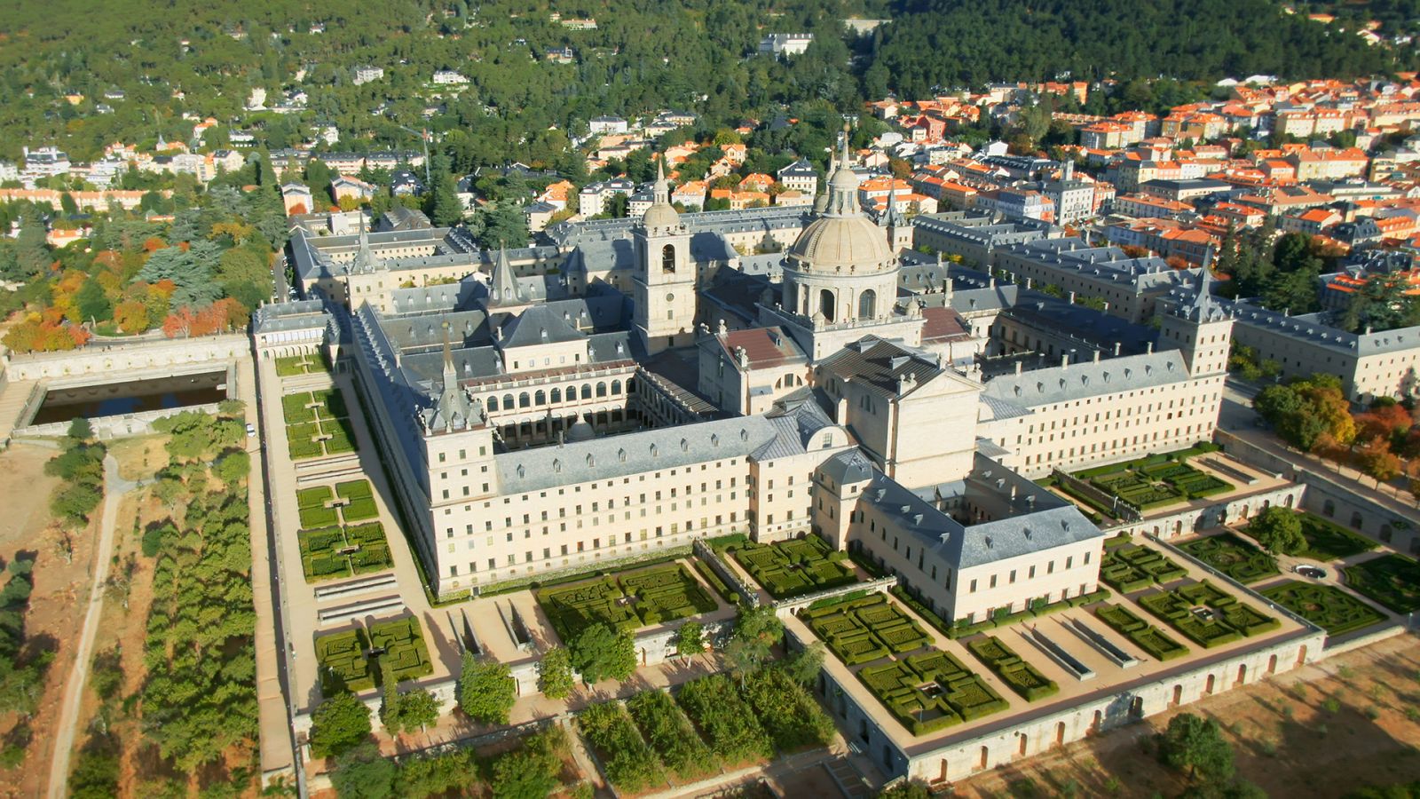 Jardines con historia - Madrid: Monasterio de El Escorial - Documental en RTVE
