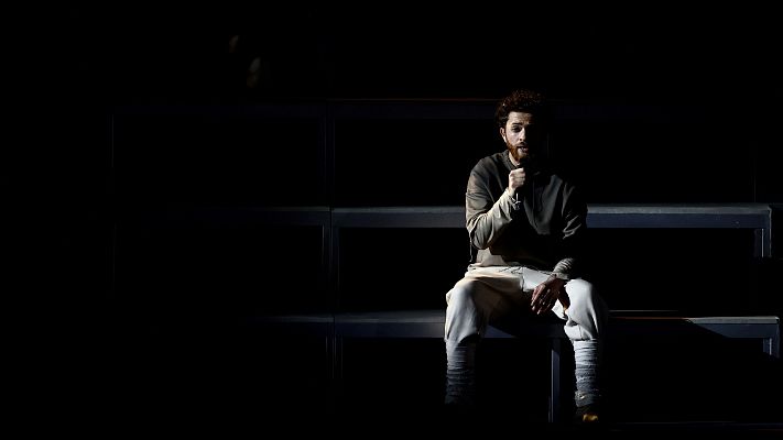 Eurovisión - Azerbaiyán: Nadir Rustamli canta "Fade To Black"