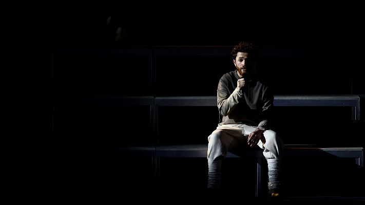 Eurovisión - Azerbaiyán: Nadir Rustamli canta "Fade To Black"