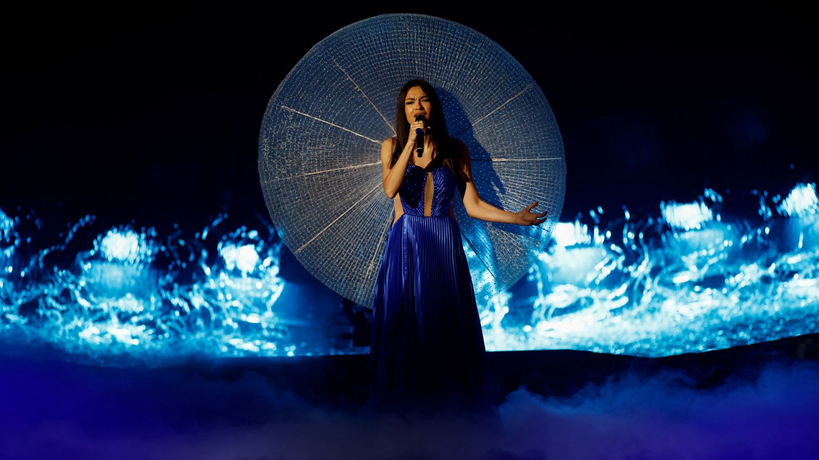 Eurovisión 2022 - Montenegro: Vladana canta "Breathe" en la semifinal 2