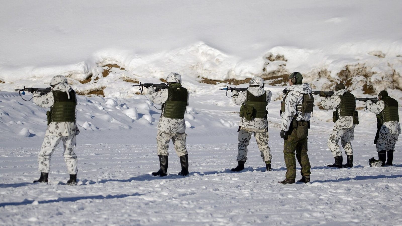  Las amenazas de Rusia llevan a Finlandia a pedir su entrada en la OTAN - Ver ahora