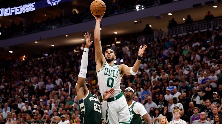 Telediario 1 - Los Celtics fuerzan el desempate ante los Bucks y los Warriors alcanzan la final del Oeste