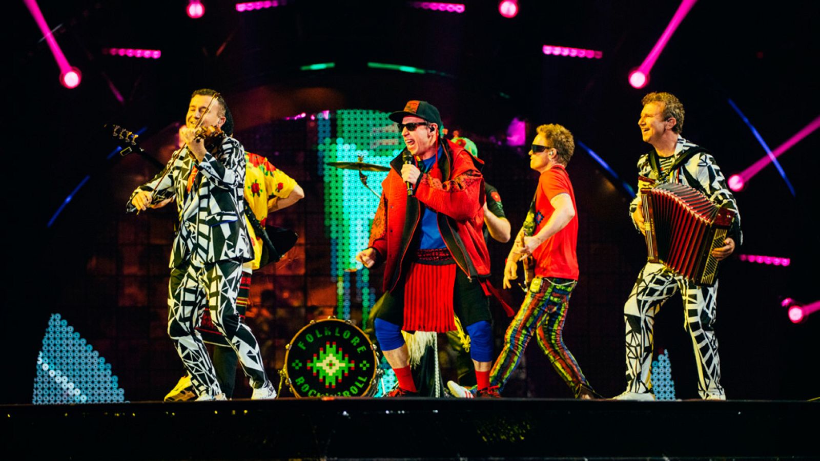 Eurovisión 2022 - Moldavia: Zdob ¿i Zdub & Advahov Brothers canta "Trenule¿ul" en la final