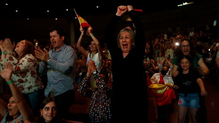 L'Informatiu - L'actuació de rècord de Chanel retorna la il·lusió pel festival