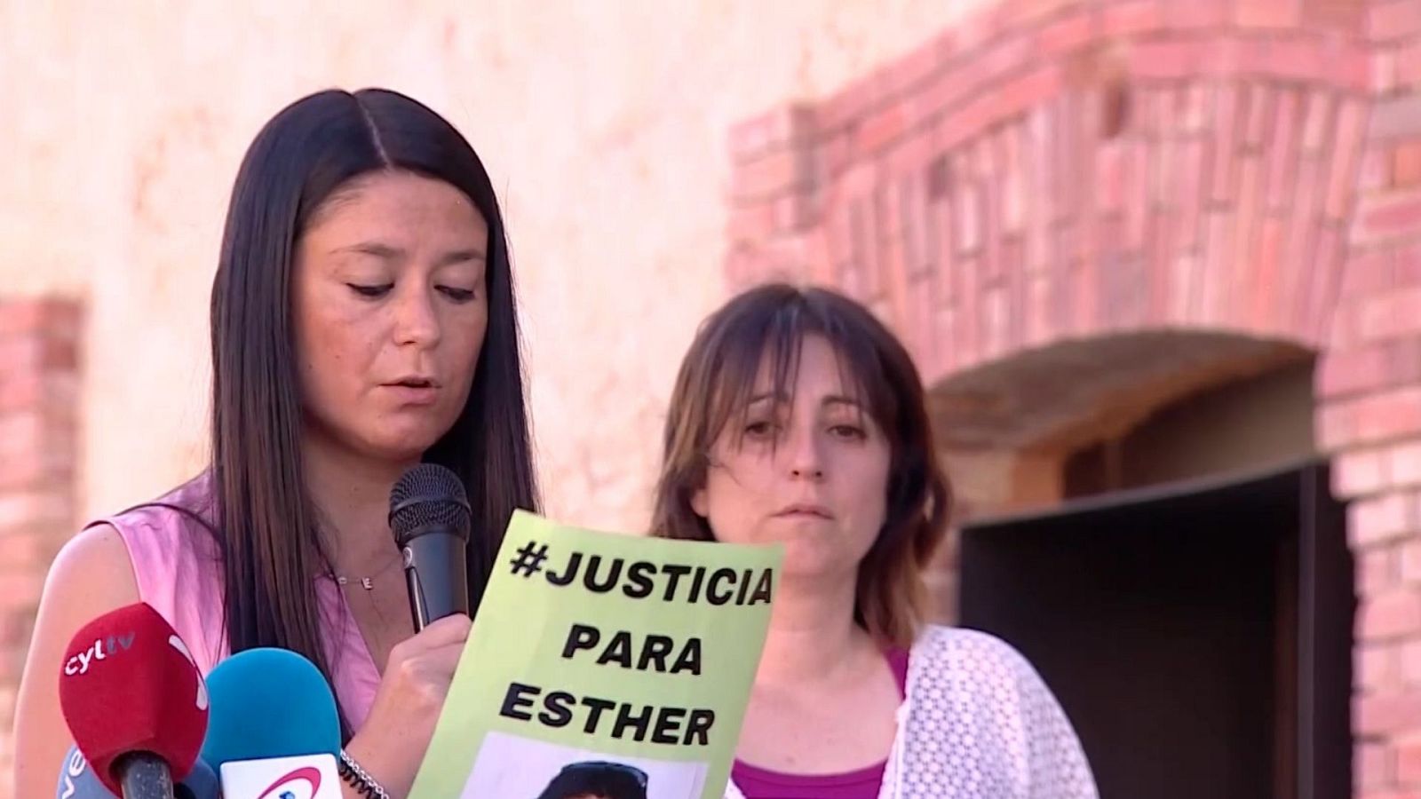 Inés, la hermana de Esther López: "Que a nadie se le olvide quién es aquí la víctima" - Ver ahora