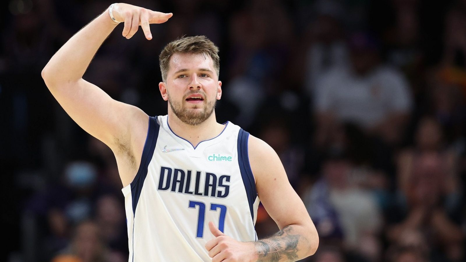 Doncic conduce a Dallas a la final del Oeste en la NBA