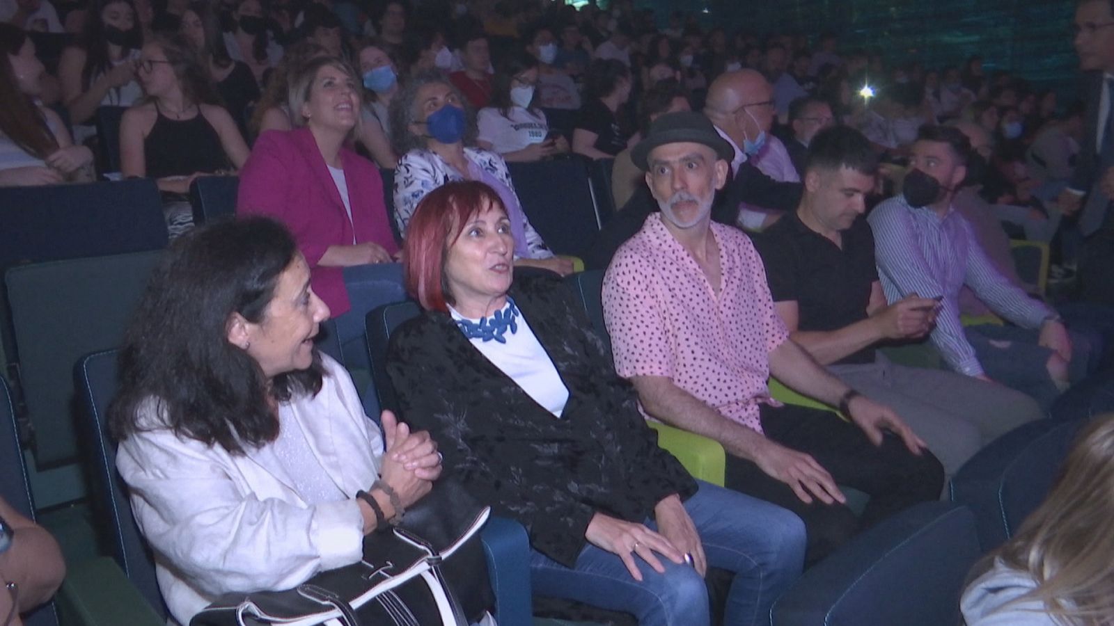 Los autores ganadores del Mandarache y Hache en la gala de entrega de estos premios que promocionan la lectura juvenil