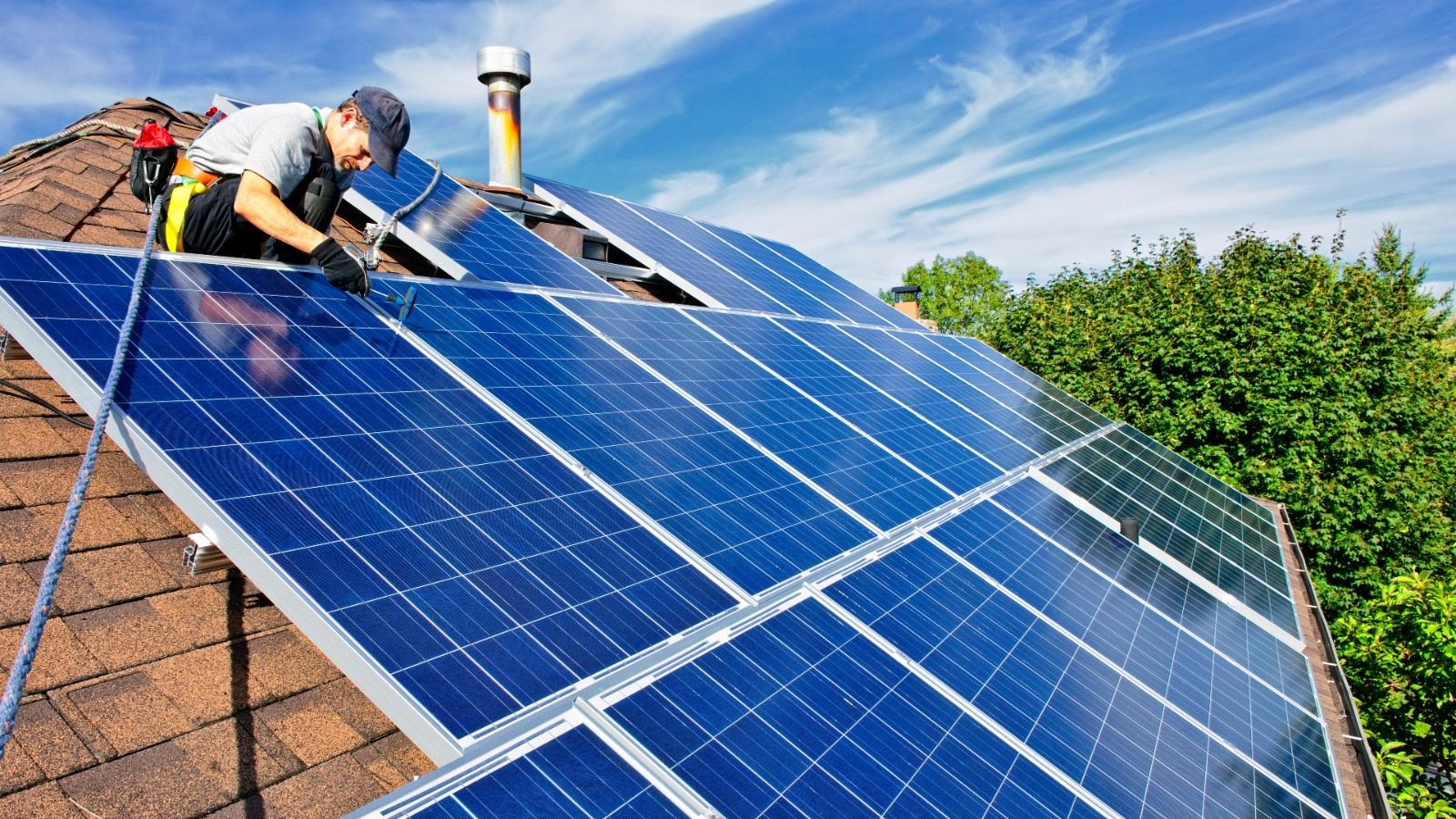 Alquilar placas solares, una forma asequible de fomentar el autoconsumo