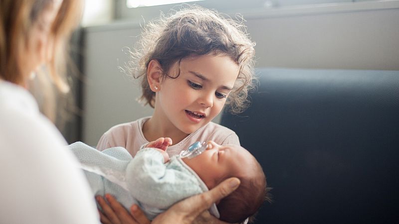 Mari Carmen y Antonio, los nombres más comunes entre los españoles