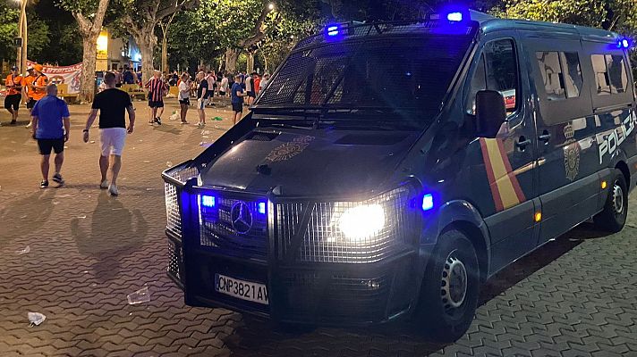 Detenidos cinco hinchas del Eintracht en Sevilla antes de la final de la Europa League       