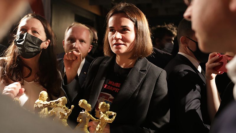 Tsikhanouskaya, líder de la oposición bielorrusa: "Lukashenko se ha convertido en colaborador de Putin en esta guerra"