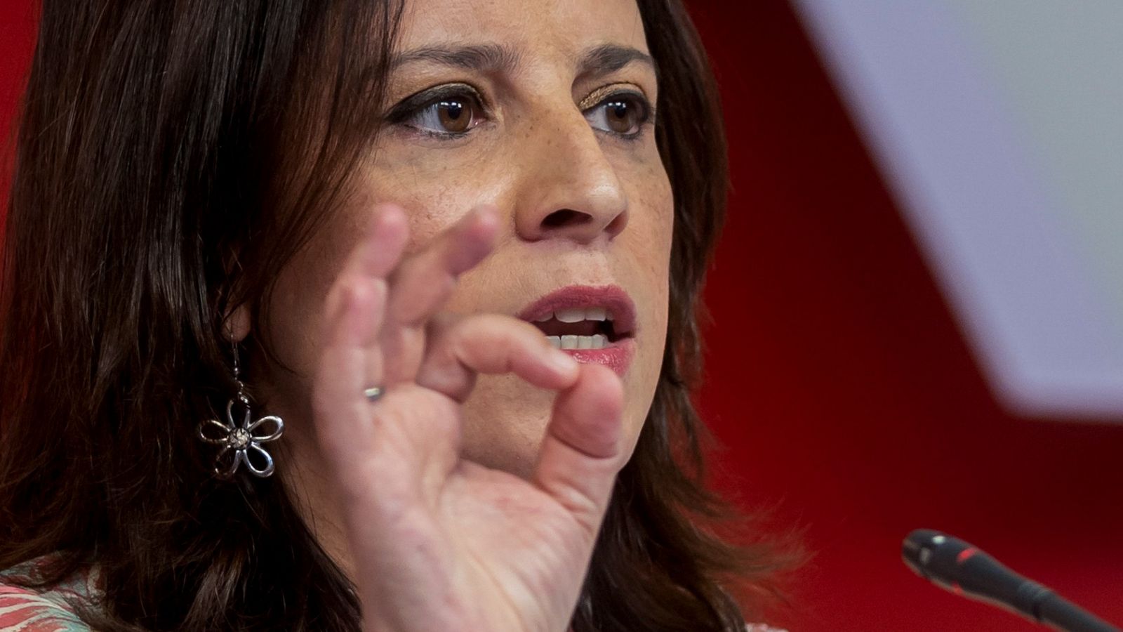 El PSOE registra su proposición de ley para abolir la prostitución: "No valen las excusas, ni los vetos cruzados"