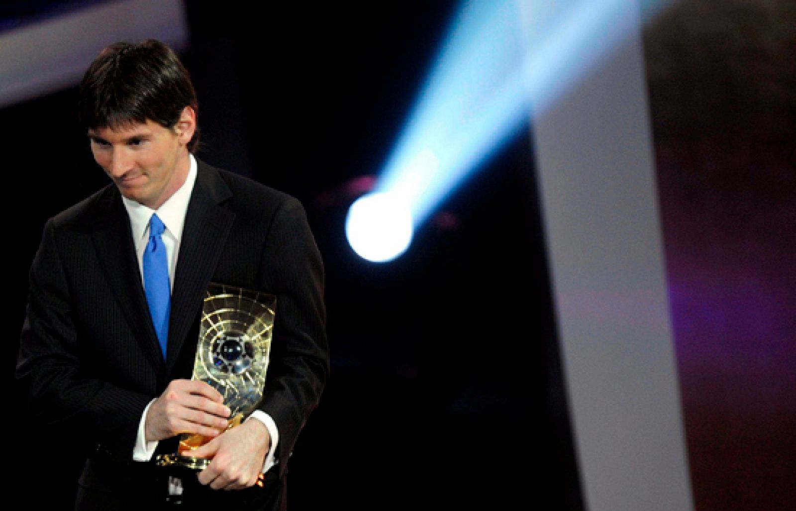 Lionel Messi ha agradecido a sus compañeros la consecución del 'FIFA World Player' 'porque sin ellos no hubiera sido posible'.