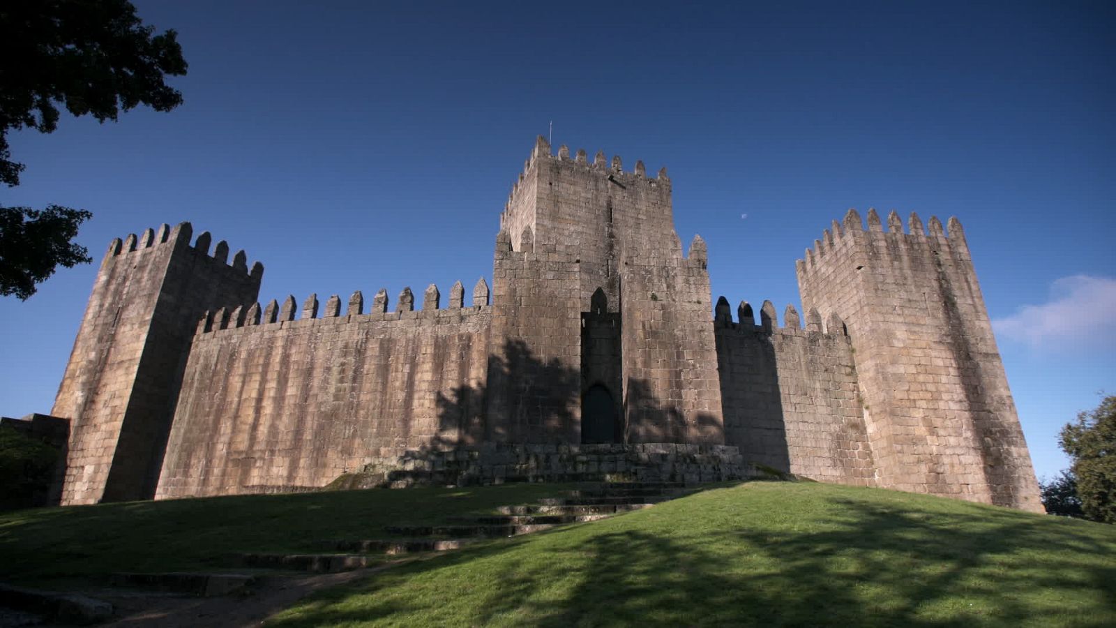 Castillos de leyenda - Símbolos nacionales - ver ahora