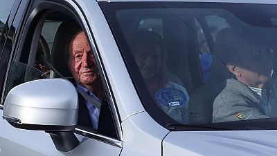 Juan Carlos I vuelve a Espaa tras dos aos en Abu Dabi