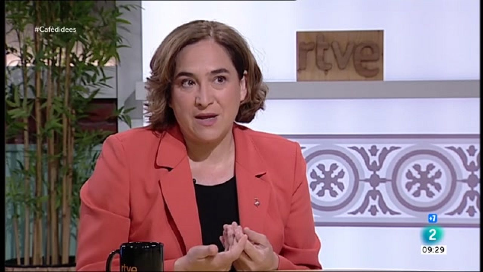 Ada Colau: "No m'eternitzaré en la política institucional"