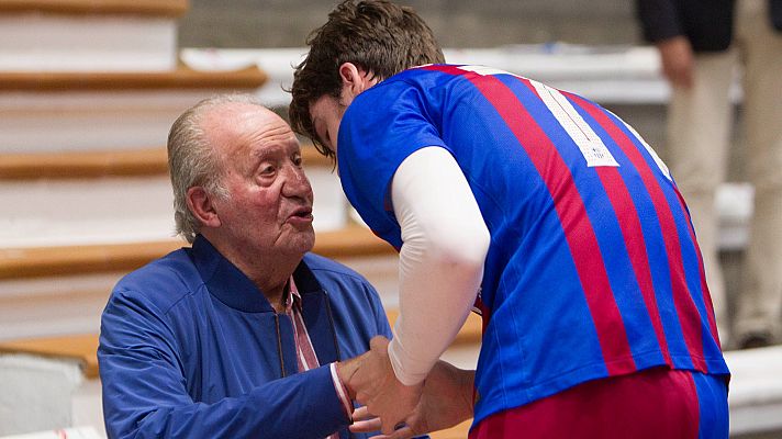 El rey emérito acude al balonmano a ver a su nieto Pablo