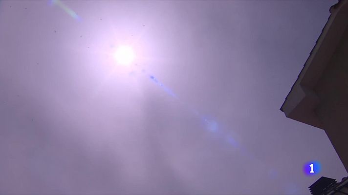 Telediario Fin de Semana - Con el calor trabajar al aire libre es muy duro