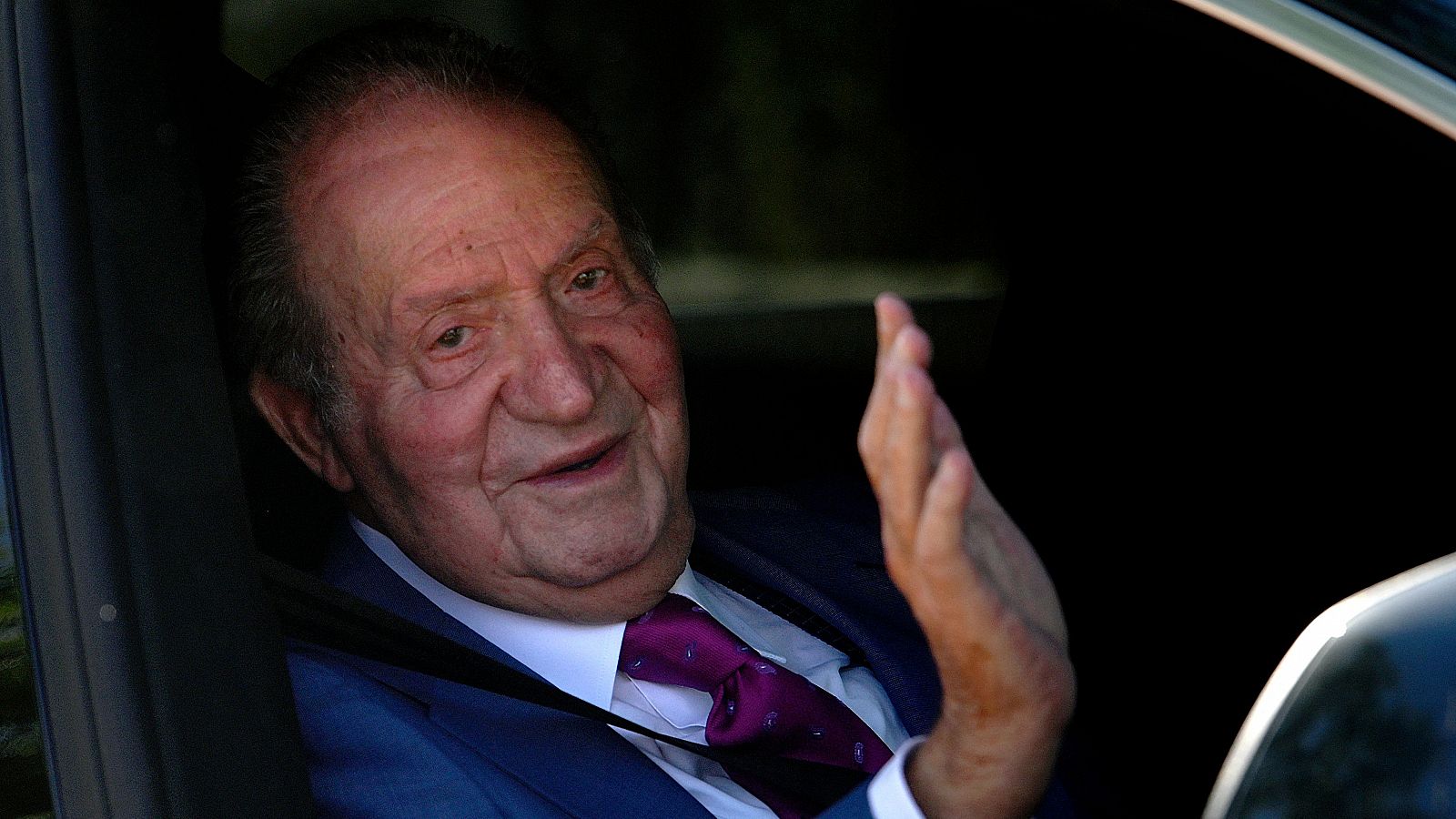 Juan Carlos vuelve a Zarzuela y se encuentra con Felipe VI en una visita "privada"