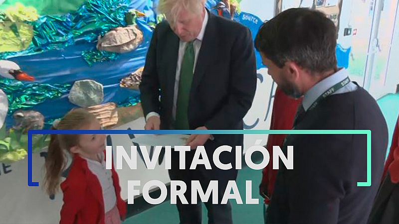 Una niña invita a Boris Johnson a su fiesta de cumpleaños tras las nuevas fotografías del 'partygate'