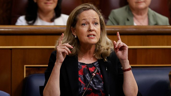 Informativo 24h - Calviño pregunta a Vox tras la matanza en un colegio de Texas "qué se puede esperar" de un partido que "propone repartir armas" 