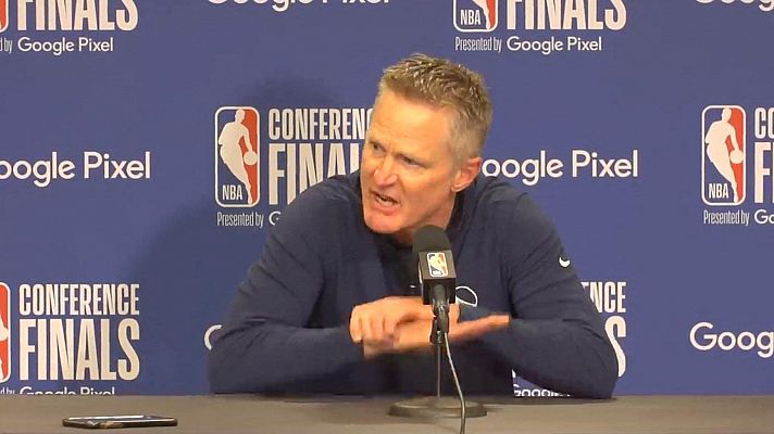 El entrenador de los Warriors Steve Kerr estalla tras el tiroteo de Texas: "¿Cuándo vamos a hacer algo?"