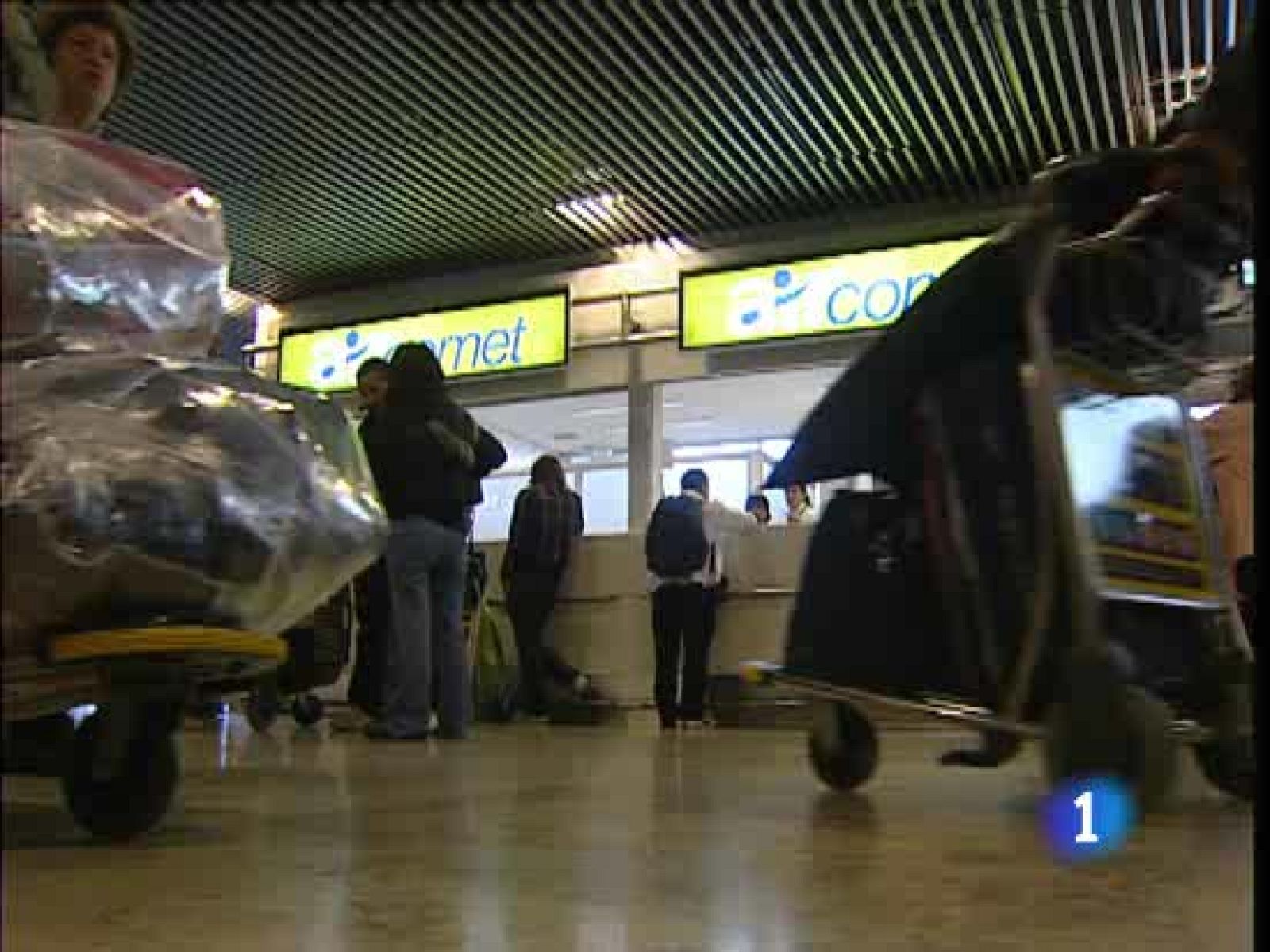 El presidente de Air Comet es Gerardo Díaz Ferrán, el máximo dirigente de la CEOE. La aerolínea, que llevaba volando trece años a Sudamérica, ha dejado de operar ahogada por unas deudas que pueden rondar los cien millones de euros.