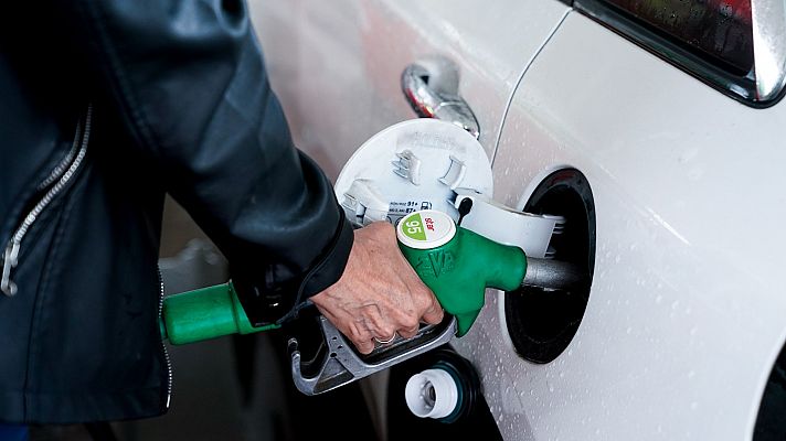 La gasolina marca un nuevo récord sin aplicar el descuento