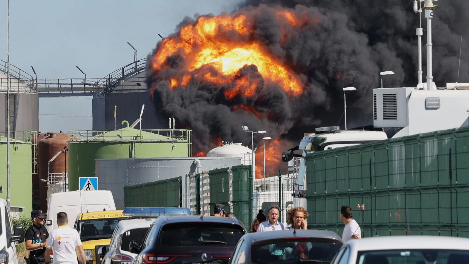 Dos muertos y 250 niños evacuados en una explosión en una planta de biodiésel de Calahorra, La Rioja