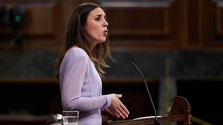 Telediario 2 - El Congreso aprueba la ley del 'solo sí es sí'